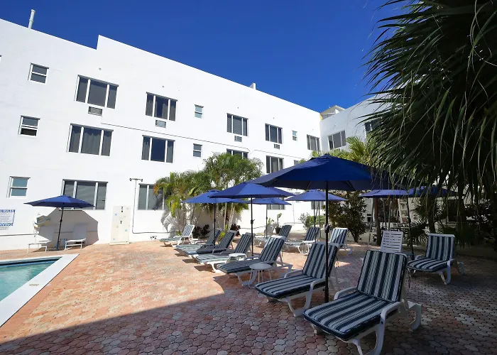 Tropics Hotel