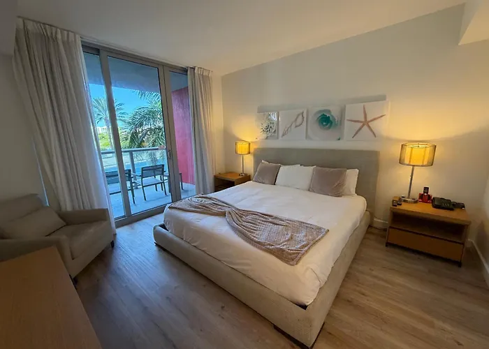 Coastal Luxe Residences - Premium Suites With Pool And Water Views