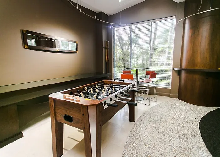 Vacation Apartment Rentals in Hallandale Beach